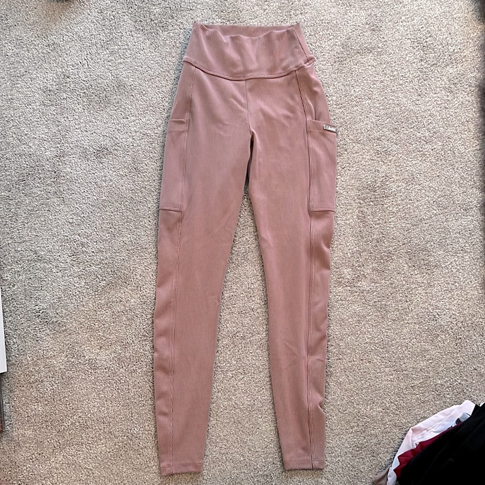 Bombshell Sportswear Leggings - ribbed pink medium